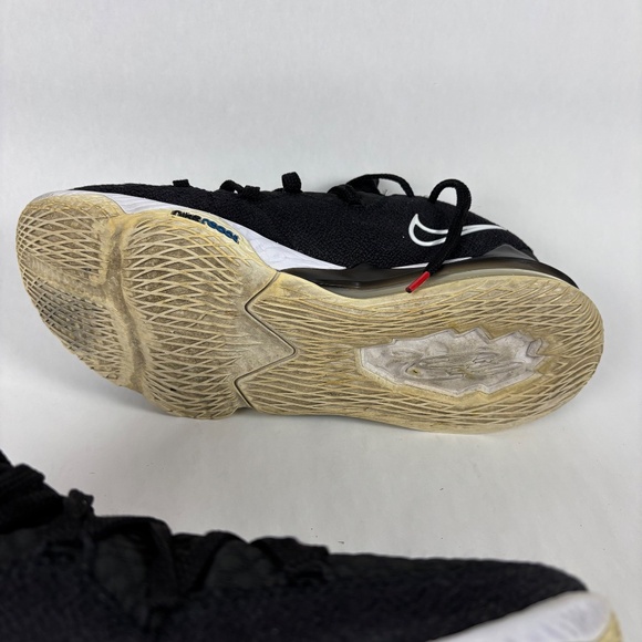 LeBron 2020 Nike React, Low Ankle, Athletic, Basketball, Fan collectable Size 13 - Picture 14 of 15